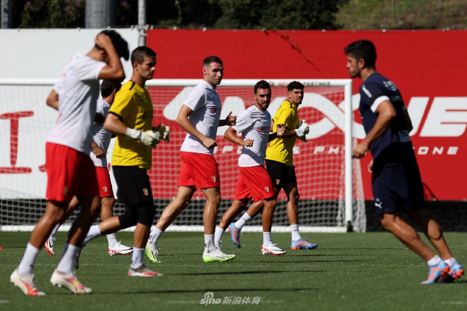 对自己在比 对自己在比